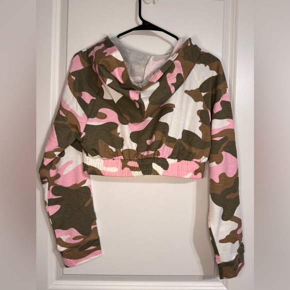 NWT Pink Camo Crop Sweatsuit - Picture 4 of 8